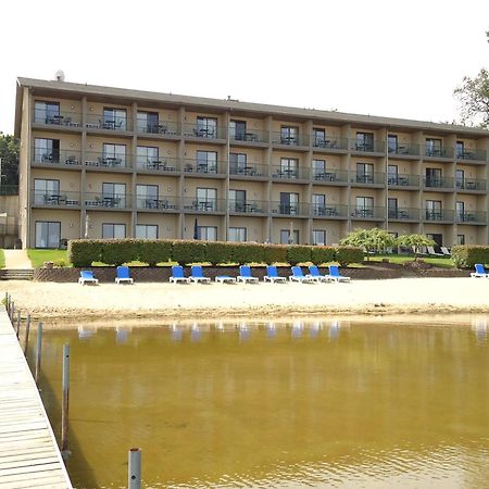 Beachfront Hotel 호튼 레이크 외부 사진