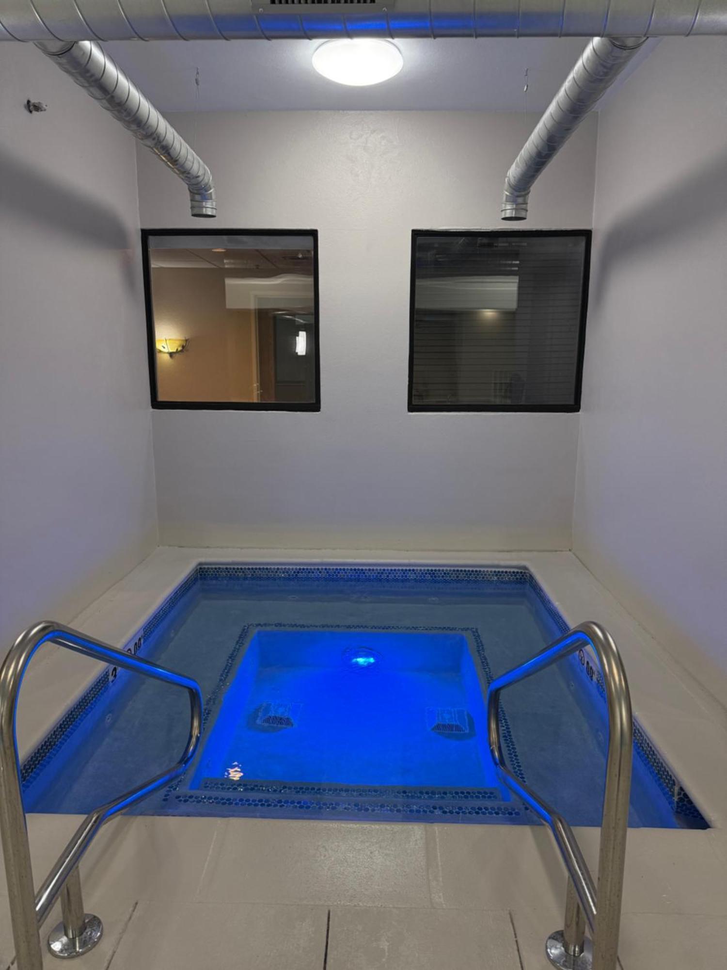 Beachfront Hotel 호튼 레이크 외부 사진