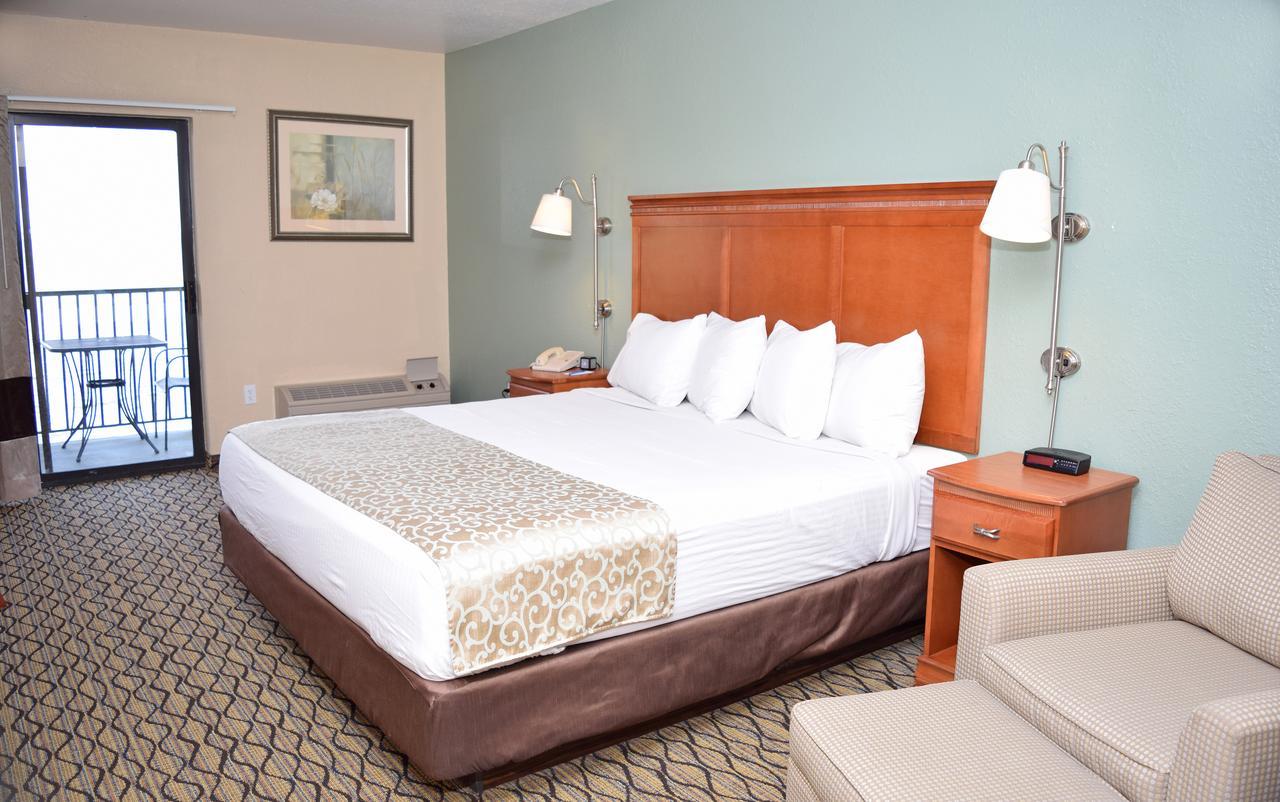 Beachfront Hotel 호튼 레이크 외부 사진